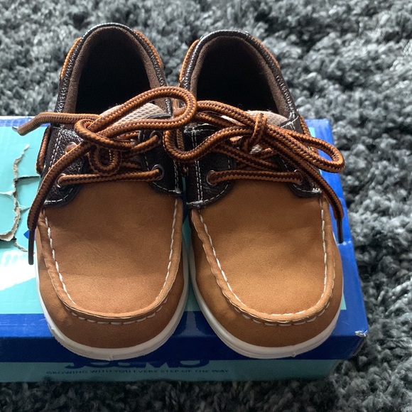 SOLD Toddler boat shoes - Picture 9 of 9